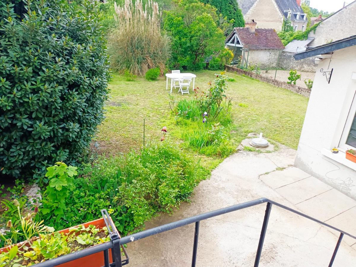 Petite Maison Etape Loire A Velo Ou Compostelle Mosnes Eksteriør bilde